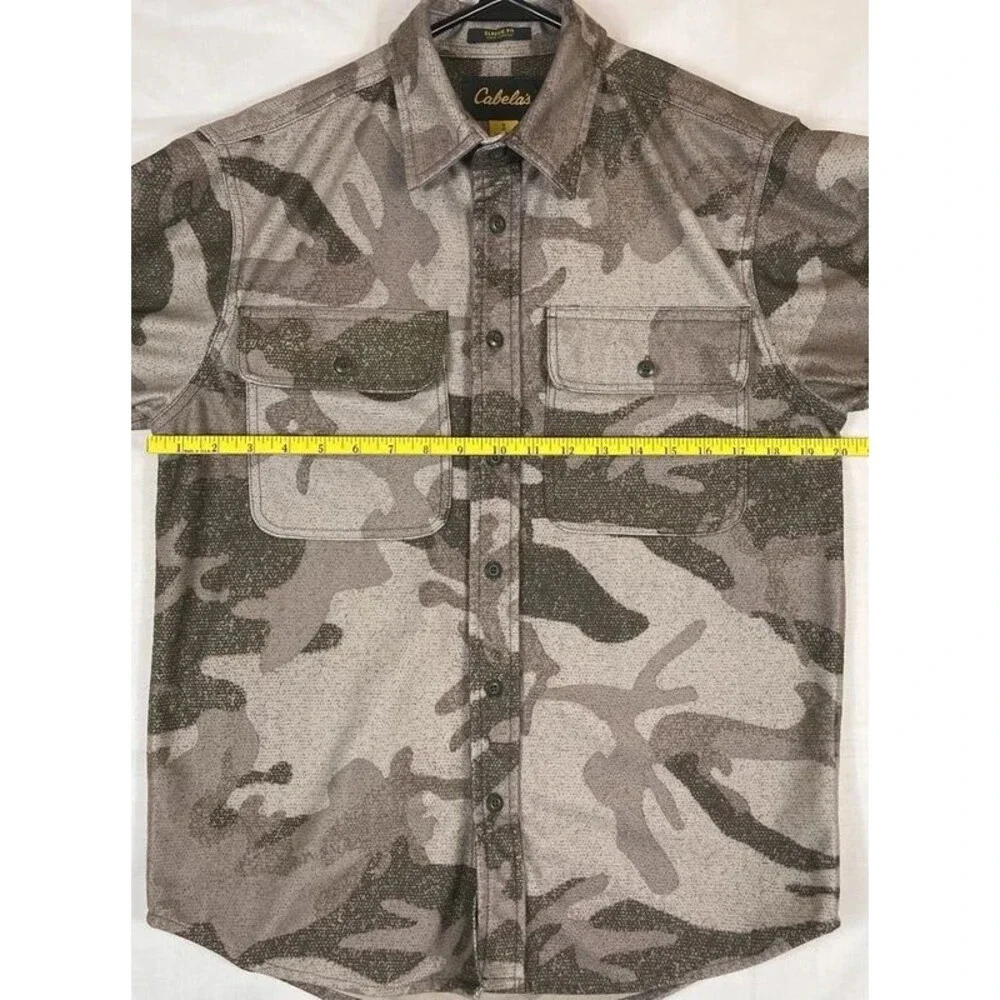 Cabelas Bass Pro Outfitter Camo L/S Microtex Button Shirt Men's Size Small